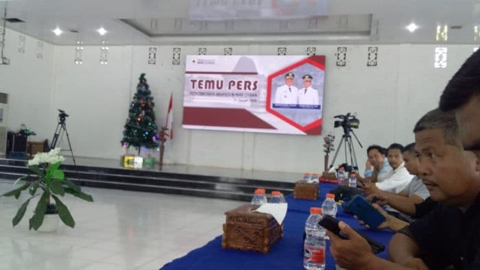 bupati_nias_utara_paparkan_capaian_program_dan_klarifikasi_isu_pinjaman_daerah