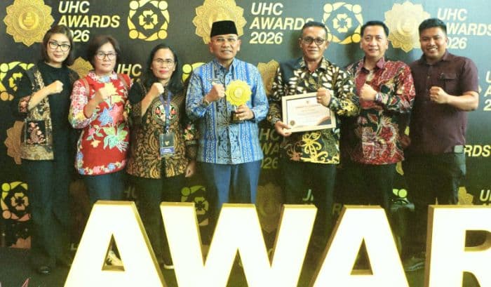capaian_uhc_hingga_10167_persen_simalungun_raih_penghargaan