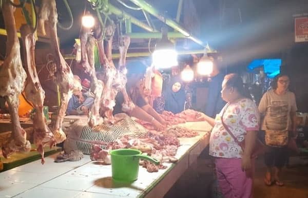 harga_daging_ayam_hingga_sapi_bertahan_mahal_di_pematangsiantar