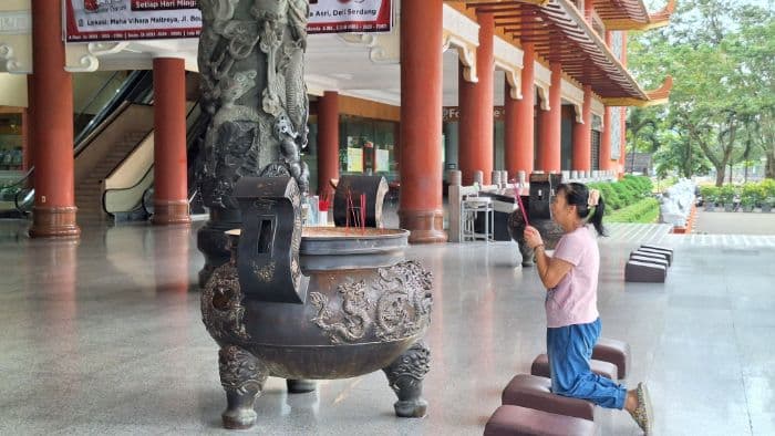 maha_vihara_maitreya_medan_jejak_sejarah_dan_kemegahan_vihara_terbesar_di_indonesia