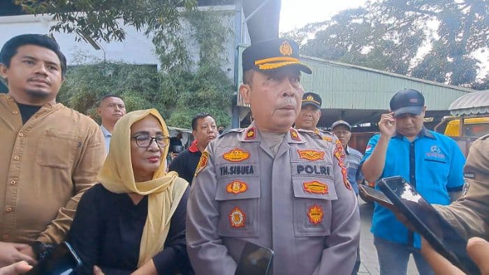 penyebab_kebakaran_pabrik_sandal_masih_diselidiki_kapolsek_medan_labuhan_kita_koordinasi_dengan_tim_labfor