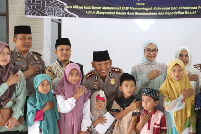 peringati_isra_miraj_momentum_komitmen_polres_simalungun_hadir_humanis_dan_peduli_sosial