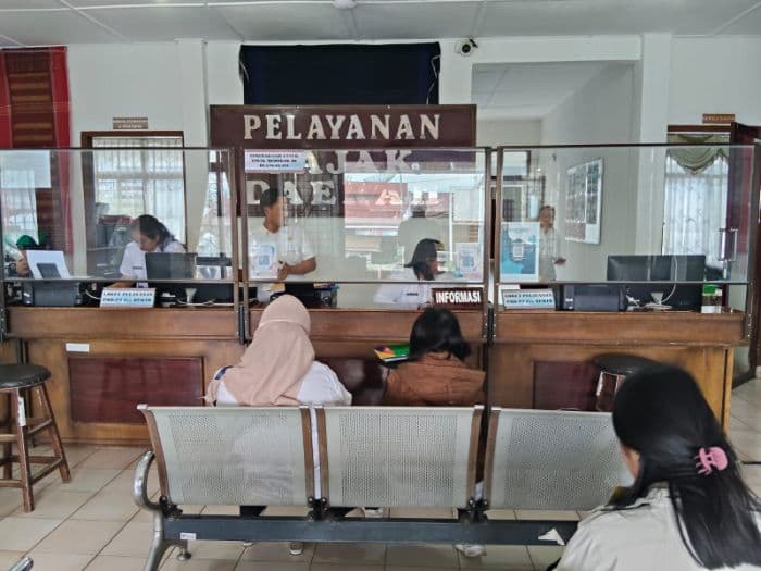 realisasi_retribusi_dan_pajak_daerah_kabupaten_dairi_tahun_2025_capai_target