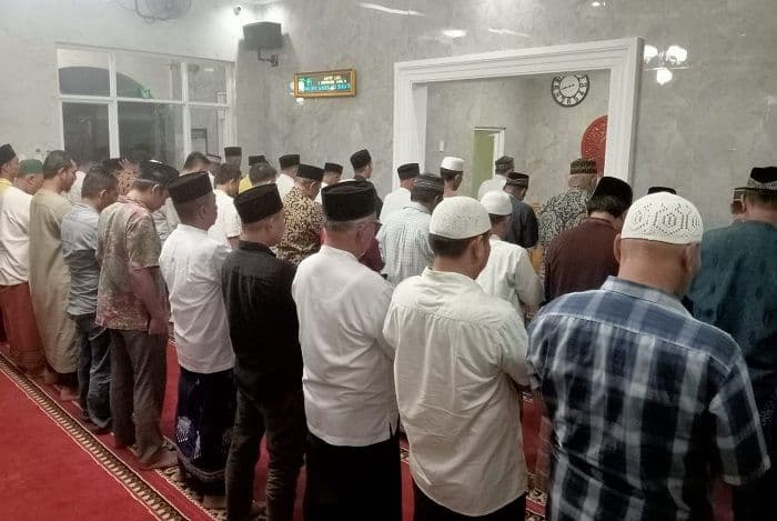 sempat_ragu_warga_lubuk_pakam_salat_tarawih_sambut_ramadan_1_maret