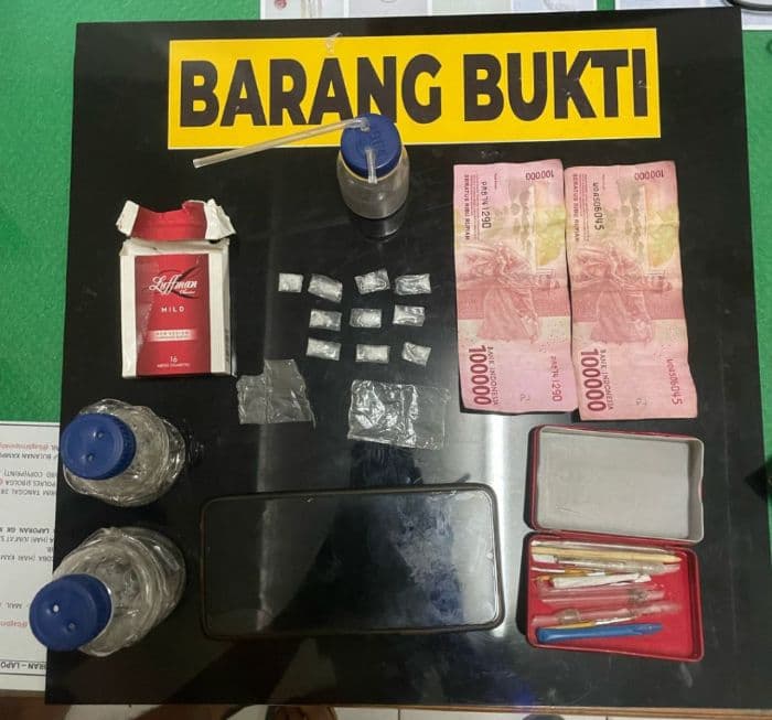 tiga_orang_sindikat_pengedar_narkoba_ditangkap_di_sibolga_