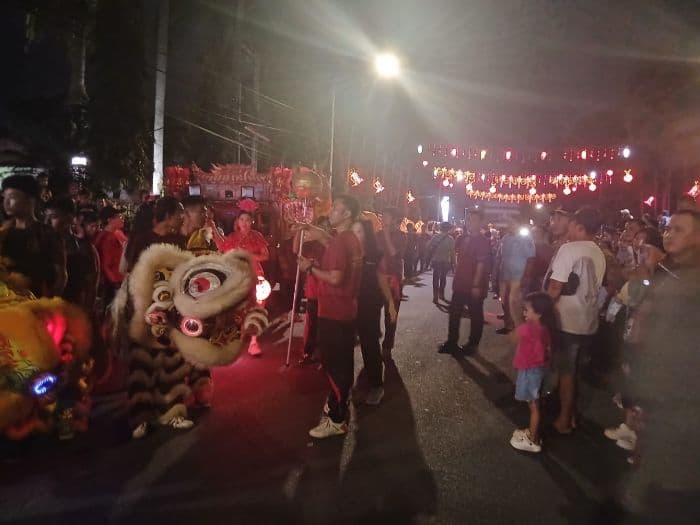 puncak_semarak_cap_go_meh_di_pematangsiantar_jalan_merdeka_dipenuhi_warga