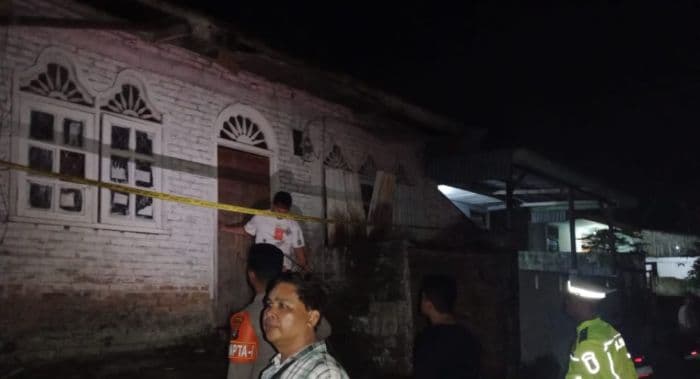 rumah_di_viyata_yudha_siantar_nyaris_hangus_diduga_akibat_puntung_rokok