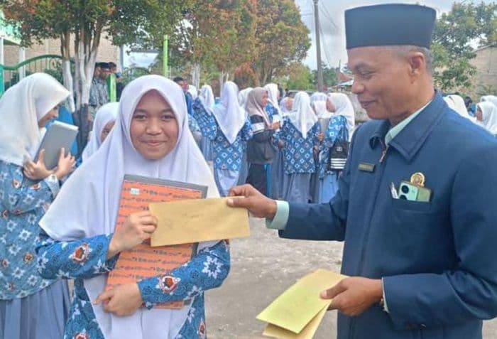 kisah_pelajar_man_humbahas_lulus_snbp_pendidikan_dokter_gigi_di_ui