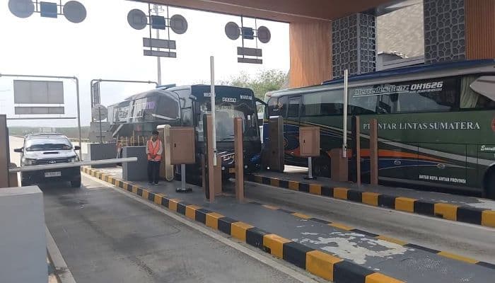 mudik_lebaran_2025_ribuan_kendaraan_mulai_tinggalkan_kota_siantar_