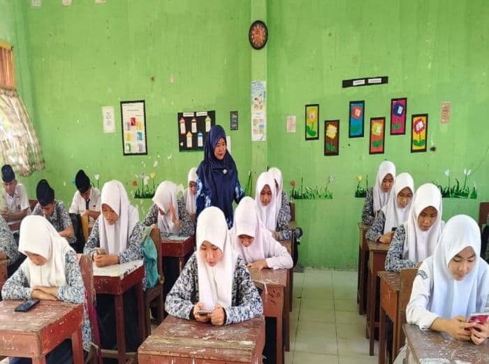 14_siswa_mtsn_gunungsitoli_lolos_semifinal_gusi_bersi_50_tingkatkan_daya_saing_madrasah_di_nasional