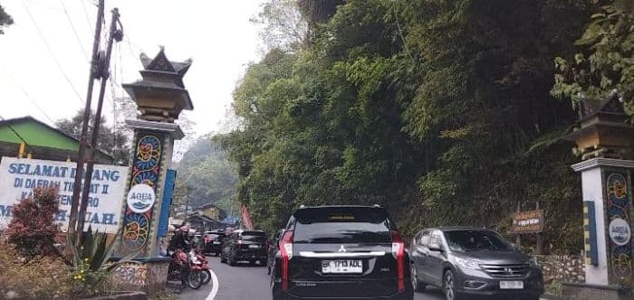 arus_balik_jalinsum_medanlubuk_pakam_simpang_kayu_besar_tanjung_morawa_macet