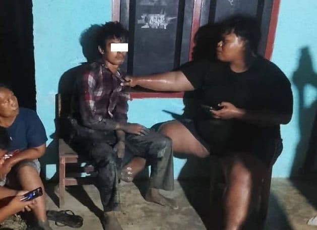seorang_pemuda_di_deli_serdang_tertangkap_curi_kabel_tower_bts_warga_curiga_ada_komplotan