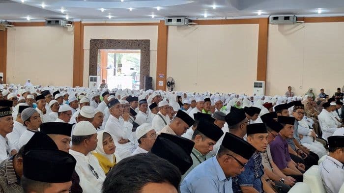 354_calon_haji_padangsidimpuan_masuk_embarkasi_1_mei_2025