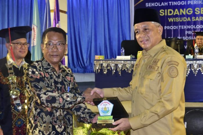 40_mahasiswa_stpk_matauli_pandan_wisuda_didorong_jadi_job_creator_dan_garda_terdepan_perikanan_berkelanjutan