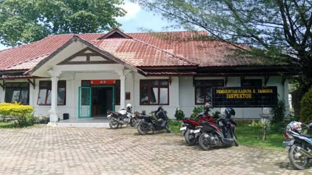 bpk_periksa_pengadaan_mobil_dinas_bupati_samosir_senilai_rp31_miliar_yang_belum_tiba