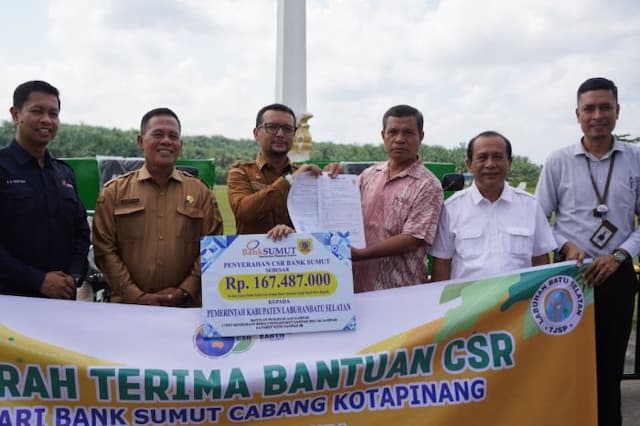pemkab_labusel_terima_csr_bank_sumut_perkuat_pengelolaan_sampah_3r