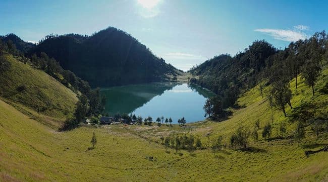 pendakian_gunung_semeru_dibuka_kembali_ini_syarat_dan_aturan_terbarunya