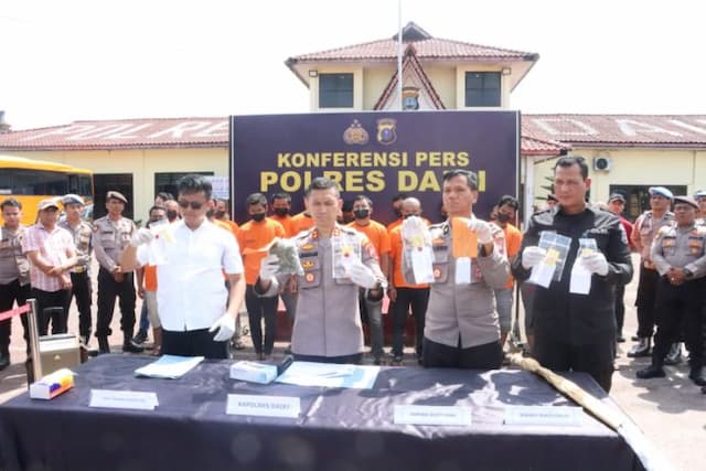 polres_dairi_ungkap_31_kasus_narkoba_amankan_43_tersangka_dan_sabu_3091_gram