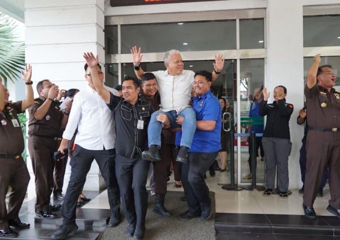 sembilan_bulan_jabat_kajati_sumut_harli_siregar_terima_kasih