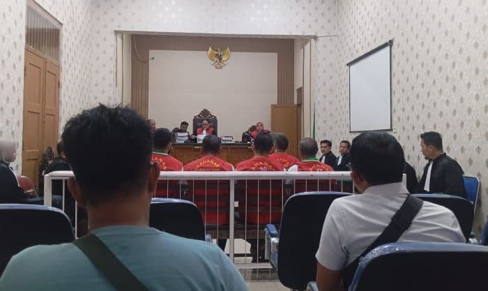 hakim_pn_pematangsiantar_bentak_terdakwa_joe_frisco_dalam_sidang_pembunuhan_shela
