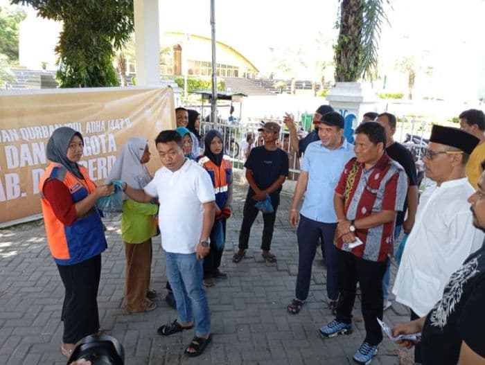 dprd_deli_serdang_sembelih_5_sapi_dan_1_kambing_pada_iduladha_1447_h