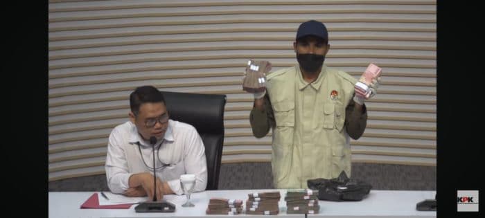 kpk_tetapkan_tiga_pejabat_sumut_sebagai_tersangka_proyek_jalan_senilai_rp231_miliar