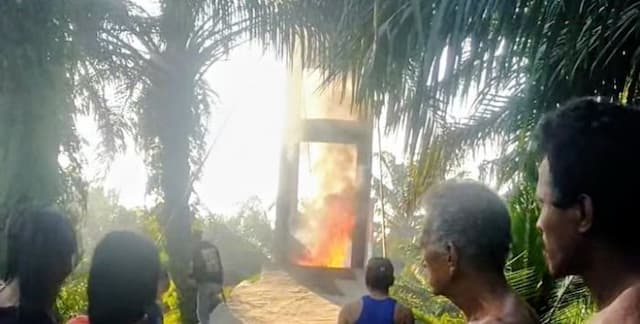 jembatan_gantung_mandarsah_di_batu_bara_hangus_terbakar_polisi_selidiki_penyebab