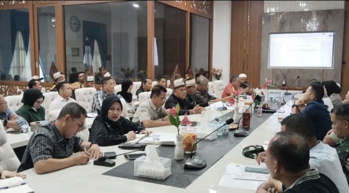 pt_bridgestone_absen_saat_mediasi_sengketa_lahan_dengan_warga_di_kantor_bupati_sergai