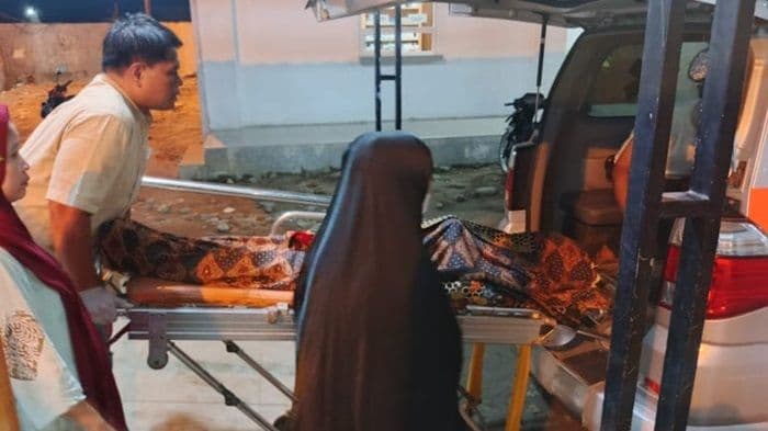 tukang_cukur_rambut_tewas_usai_motor_tabrak_truk_berhenti_di_bangun_purba