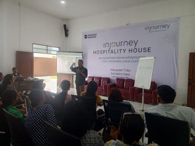 60_pelaku_usaha_pariwisata_di_toba_ikuti_pelatihan_tentang_hospitality