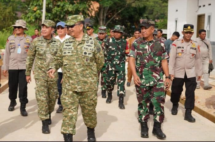 brigjen_tni_fadjar_tjahjono_tinjau_progres_rehabilitasi_pascabencana_di_kota_sibolga