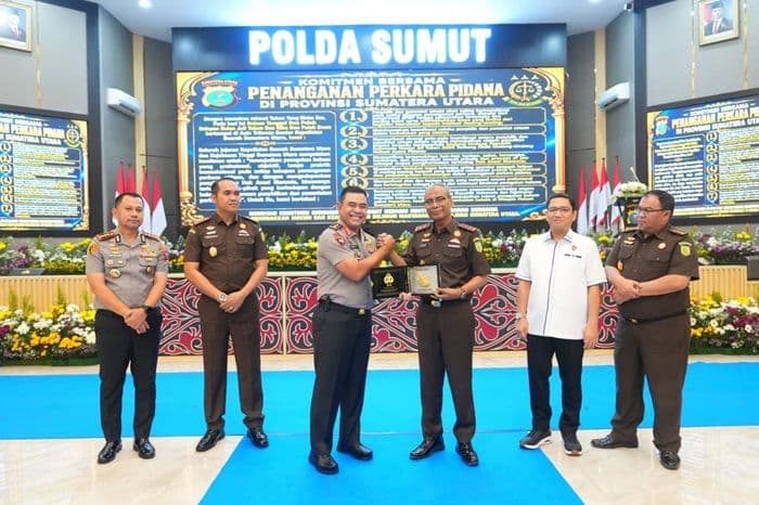 kapolda_dan_kajati_sumut_sepakati_penguatan_penegakan_hukum_profesional