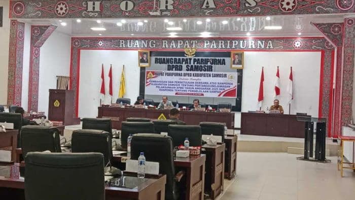 rapat_paripurna_dprd_samosir_gagal_digelar_tiga_kali_diskors_karena_tak_kuorum