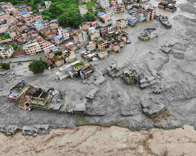 korban_banjir_bandang_nepal_bertambah_jadi_392_orang