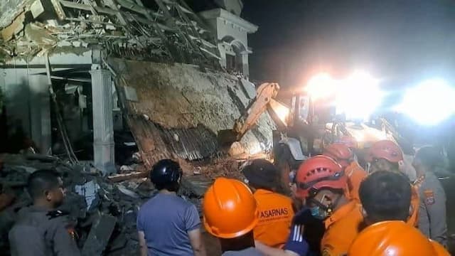 praktisi_hukum_soroti_penundaan_informasi_kasus_ledakan_grand_polonia