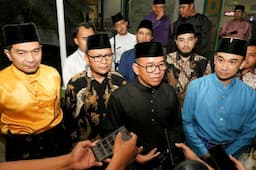 wakil_wali_kota_medan_dorong_rutinitas_yasin_dan_ratib_alhaddad_di_masjid_pemko