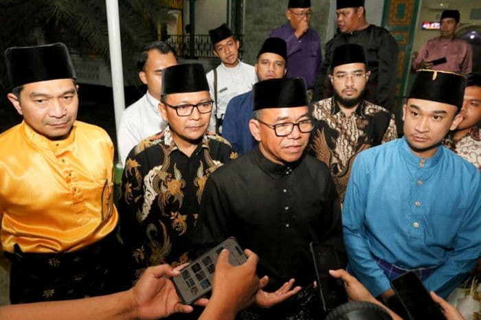 wakil_wali_kota_medan_dorong_rutinitas_yasin_dan_ratib_alhaddad_di_masjid_pemko