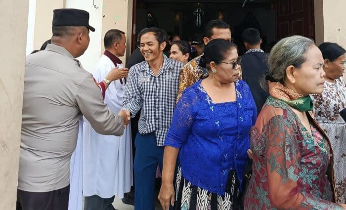 polsek_pangururan_ajak_jemaat_gereja_waspada_premanisme_dan_kriminalitas