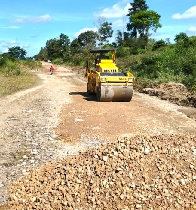 pengusaha_galian_c_bantu_800_kubik_batu_untuk_perbaikan_ring_road_sidikalang