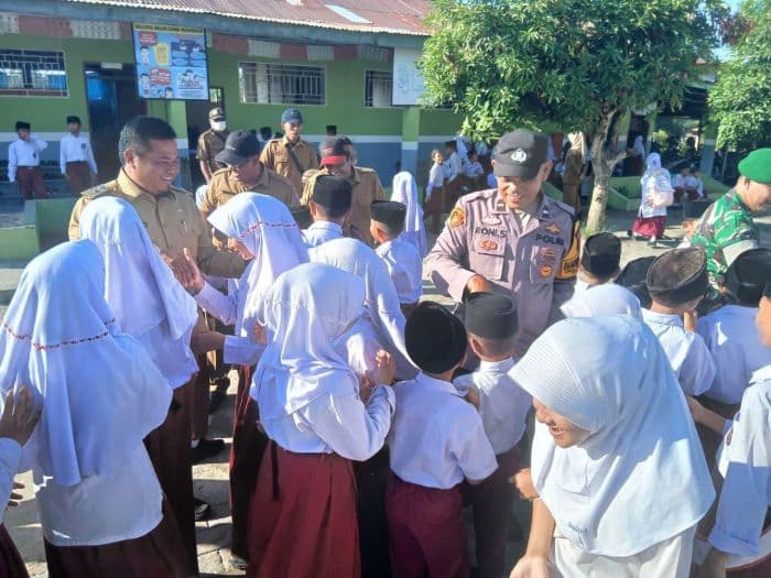 siswa_sd_al_rasyid_stm_hilir_diberi_edukasi_cegah_perundungan
