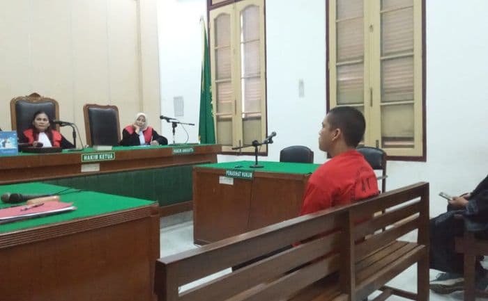 edarkan_315_kg_ganja_mahasiswa_umsu_dituntut_13_tahun_penjara_di_pn_medan