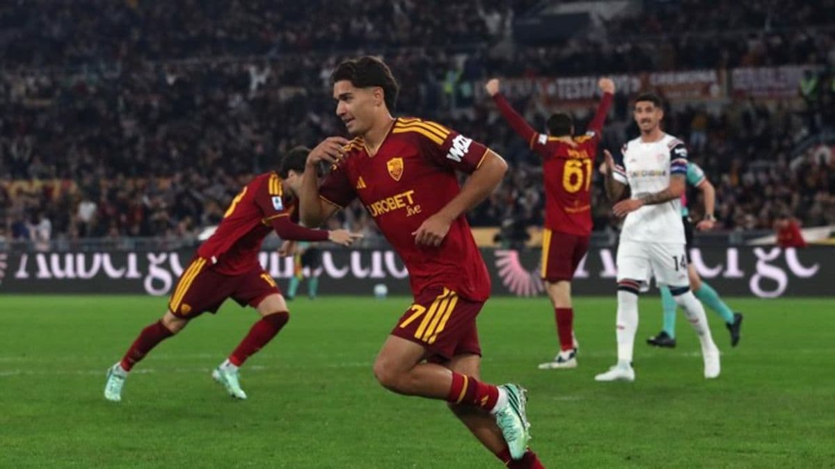 as_roma_tekuk_cagliari_42_dalam_laga_penuh_gol_di_serie_a