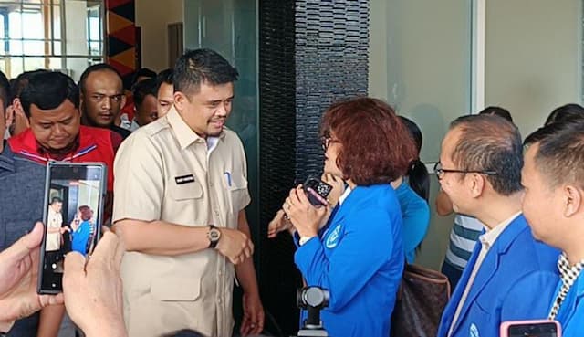 kembali_berkantor_di_nias_bobby_agendakan_dialog_warga_dan_tinjau_infrastruktur