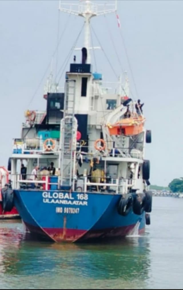 tersangka_kasus_dugaan_penyelundupan_116_ton_ketamin_mt_global_168_dibawa_ke_jakarta