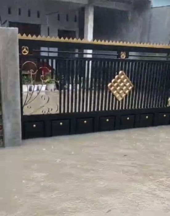 banjir_di_deli_serdang_belum_surut_ratusan_rumah_di_lubuk_pakam_dan_pagar_merbau_terendam