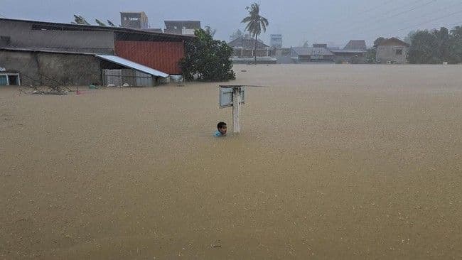 banjir_thailand_selatan_tewaskan_145_orang_songkhla_terparah