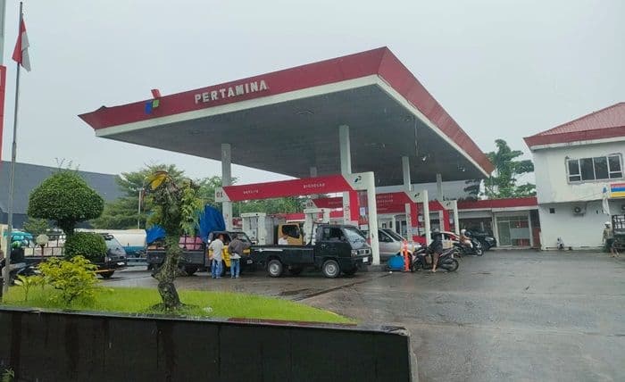 diduga_tercampur_air_kendaraan_mogok_usai_isi_pertalite_di_spbu_selayang