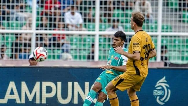 hasil_super_league_gol_telat_bhayangkara_berbagi_poin_hadapi_persebaya