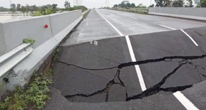 ruas_tol_tebing_tinggimedan_amblas_di_km_41_akses_ke_medan_ditutup_sementara