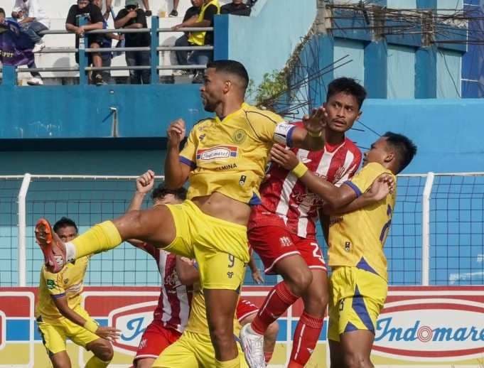 hasil_championship_terancam_masuk_zona_degradasi_tuan_rumah_persiku_dibantai_deltras_fc_24